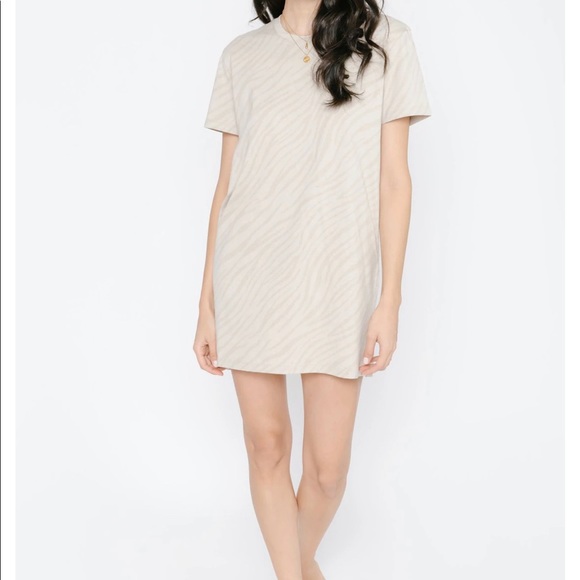 Smash and Tess every body tshirt dress - Picture 4 of 7